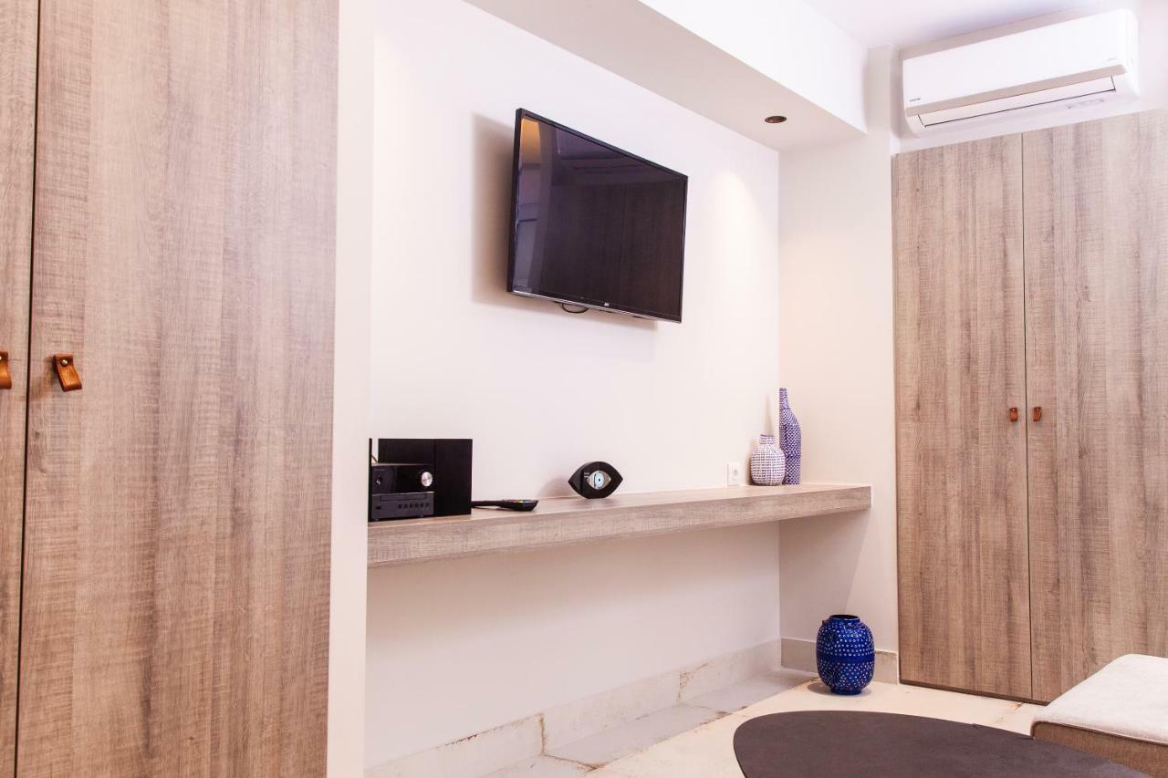 Sweet Suite Flora In Vouliagmeni Athen Exterior foto