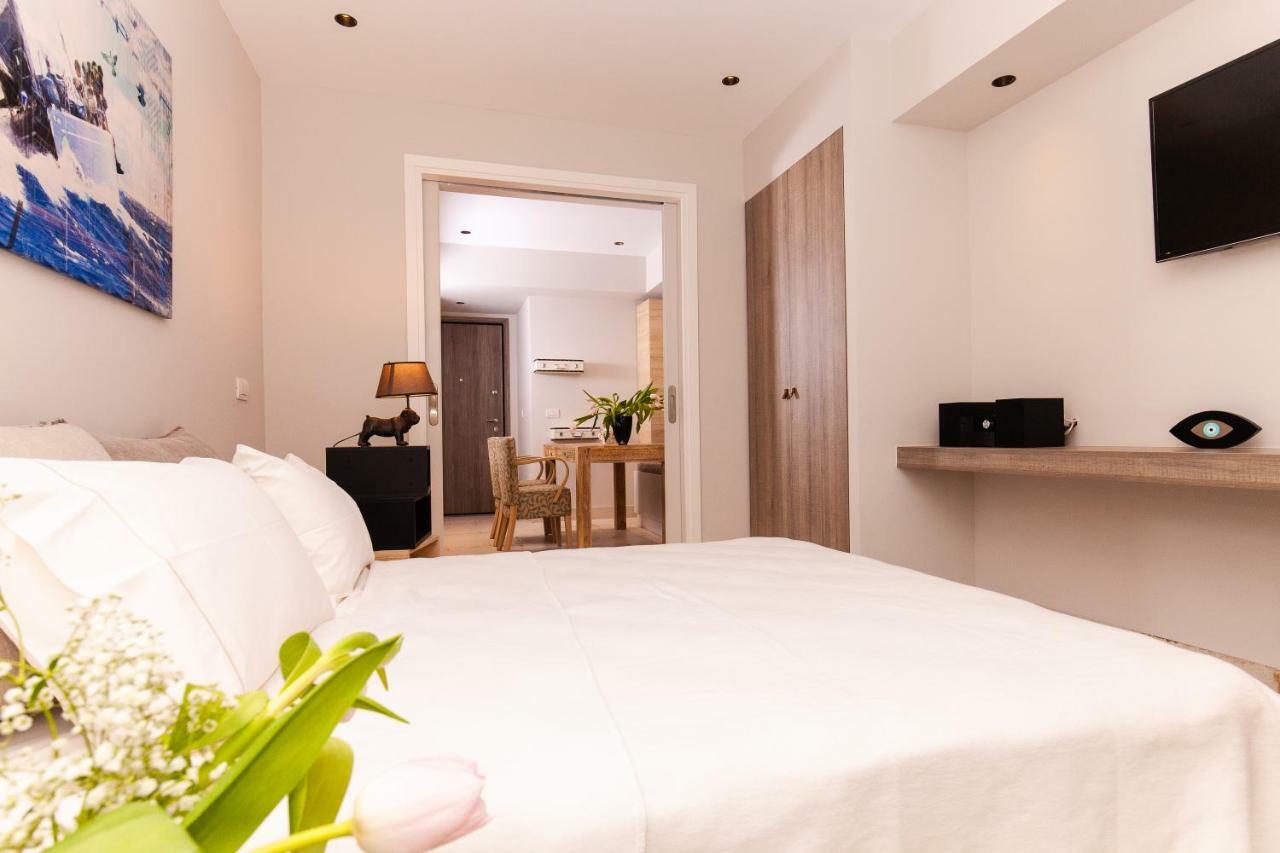 Sweet Suite Flora In Vouliagmeni Athen Exterior foto