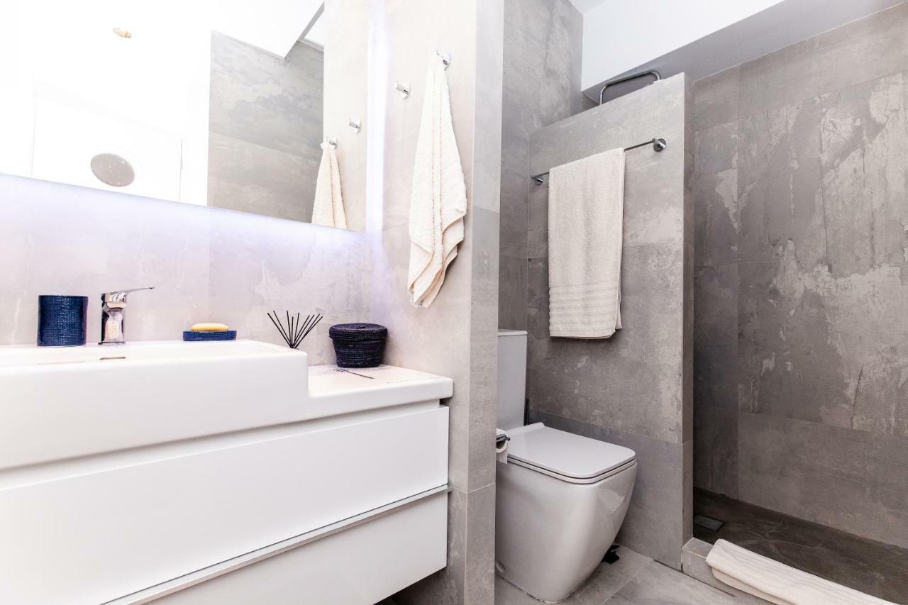 Sweet Suite Flora In Vouliagmeni Athen Exterior foto